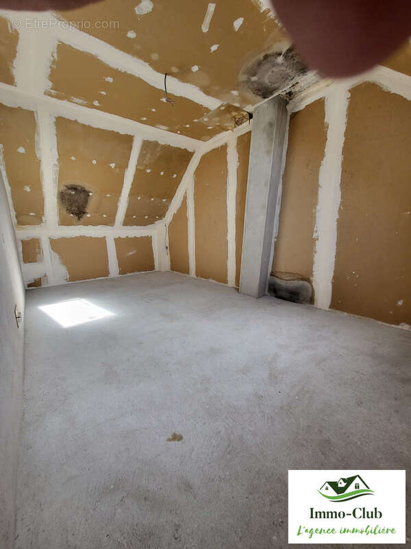 Maison 100 m² à Montigny-En-Morvan  - photo 6