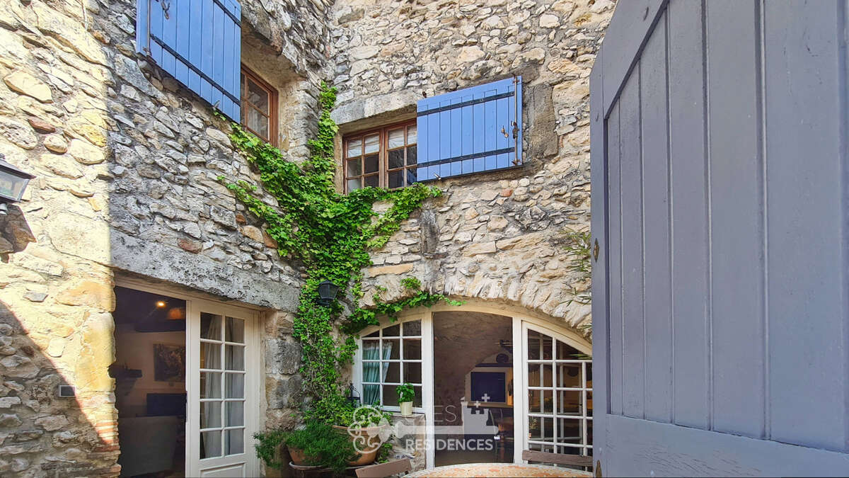 Maison à LA CALMETTE