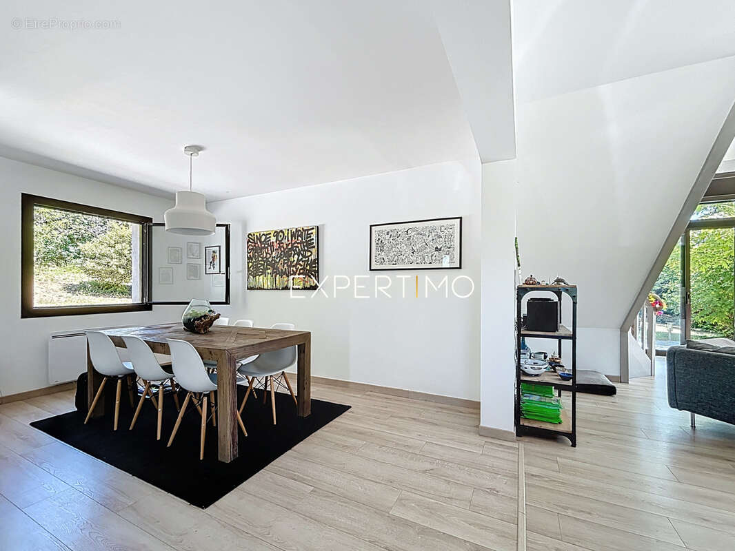 Montgiscard, cadre et environnement très nature pour cette maison de 7 pièces 195m2 env. avec sous-sol complet - photo 8