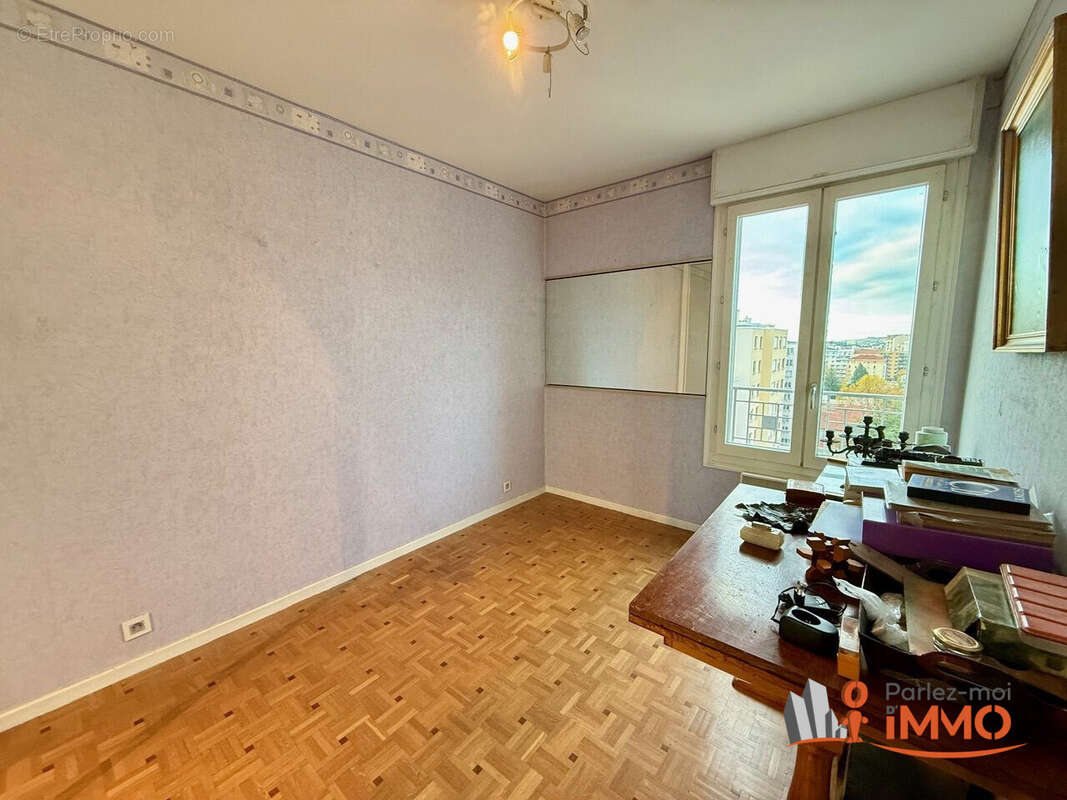 Appartement 97 m² à Saint-Etienne  - photo 8