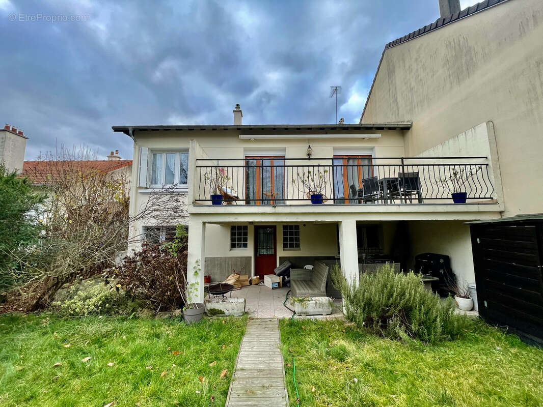 Maison à LIVRY-GARGAN