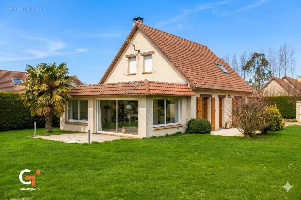 Maison à SAINT-SAUVEUR-D'EMALLEVILLE