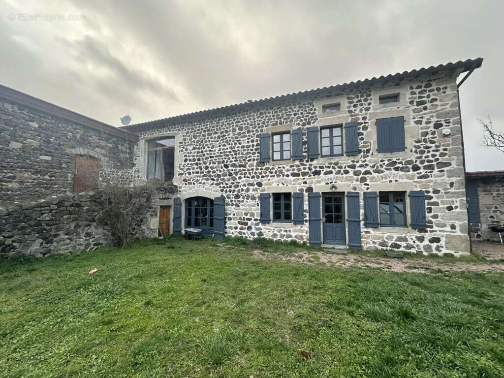 Maison à SAINT-GERMAIN-LAPRADE