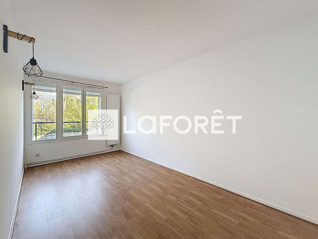Appartement à MOISSY-CRAMAYEL