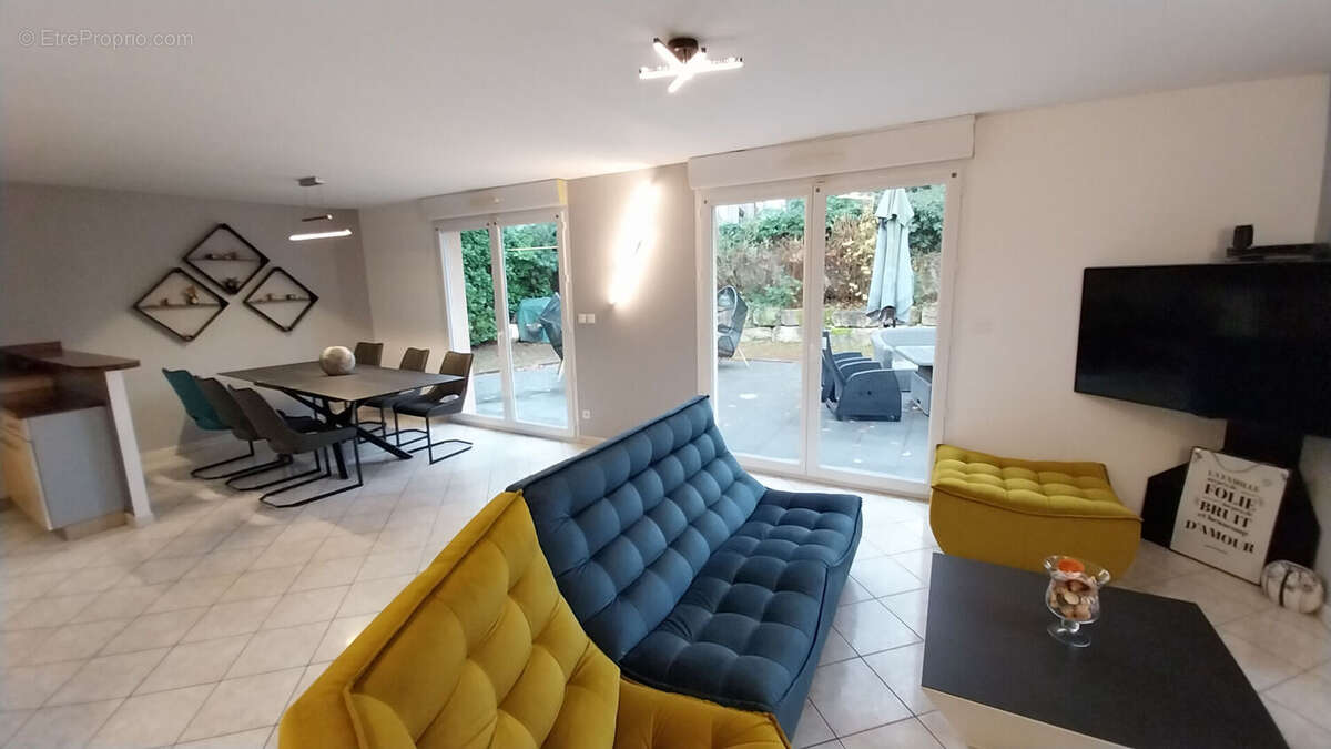 Maison à ARC-LES-GRAY