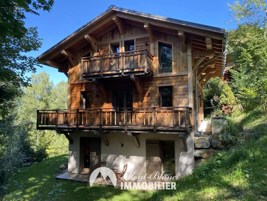 Maison à COMBLOUX