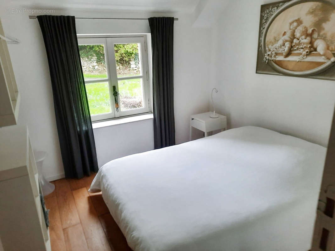 Maison à VAUX-SUR-AURE