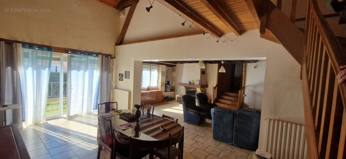 Maison à LE CHATELET