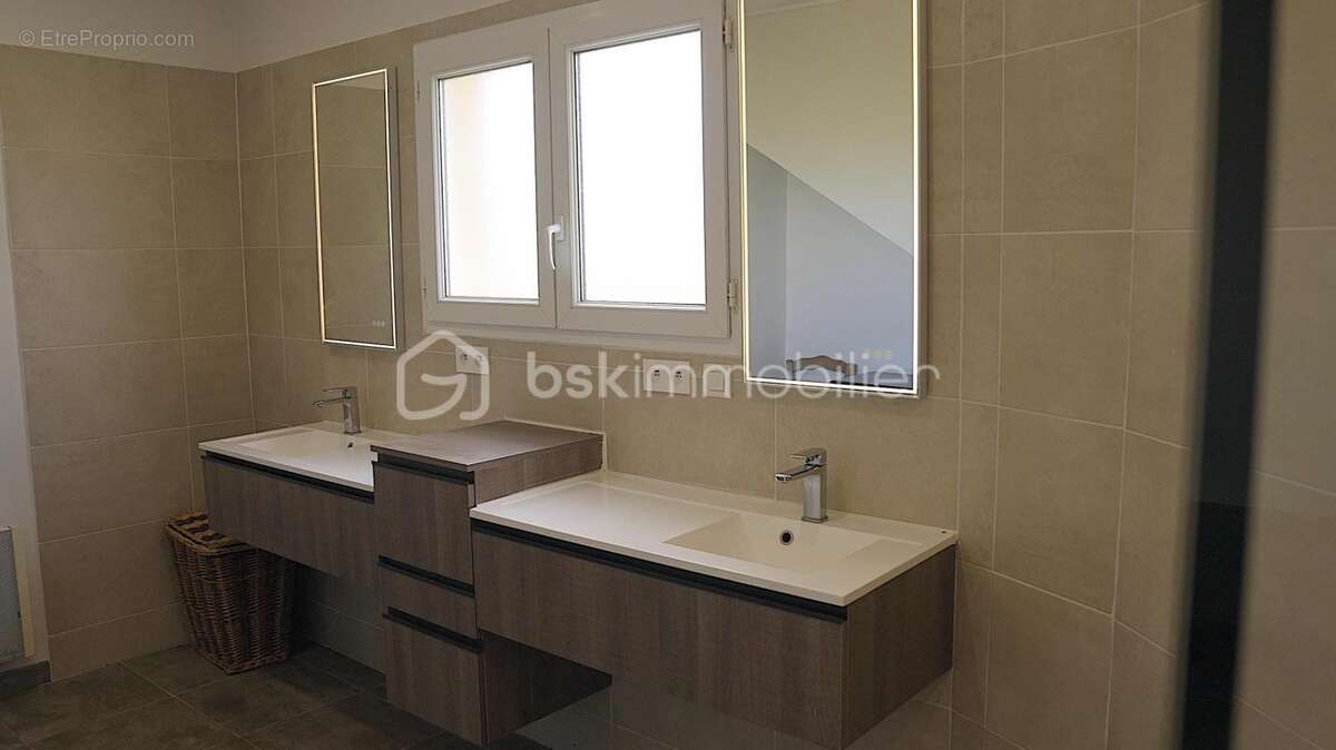 Maison à RIBAUTE-LES-TAVERNES