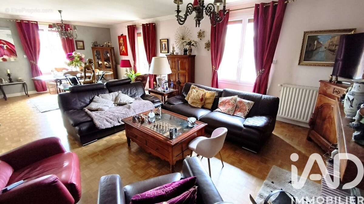 Maison 183 m² à Le Poinconnet  - photo 8