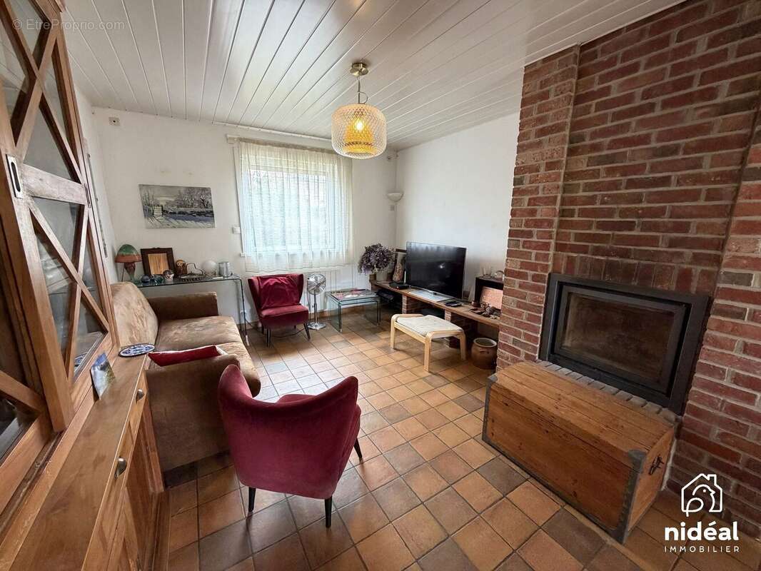 Maison 93 m² à Leval  - photo 3