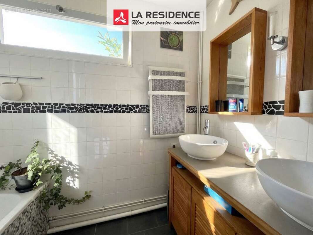 Maison à SAINT-OUEN-L'AUMONE