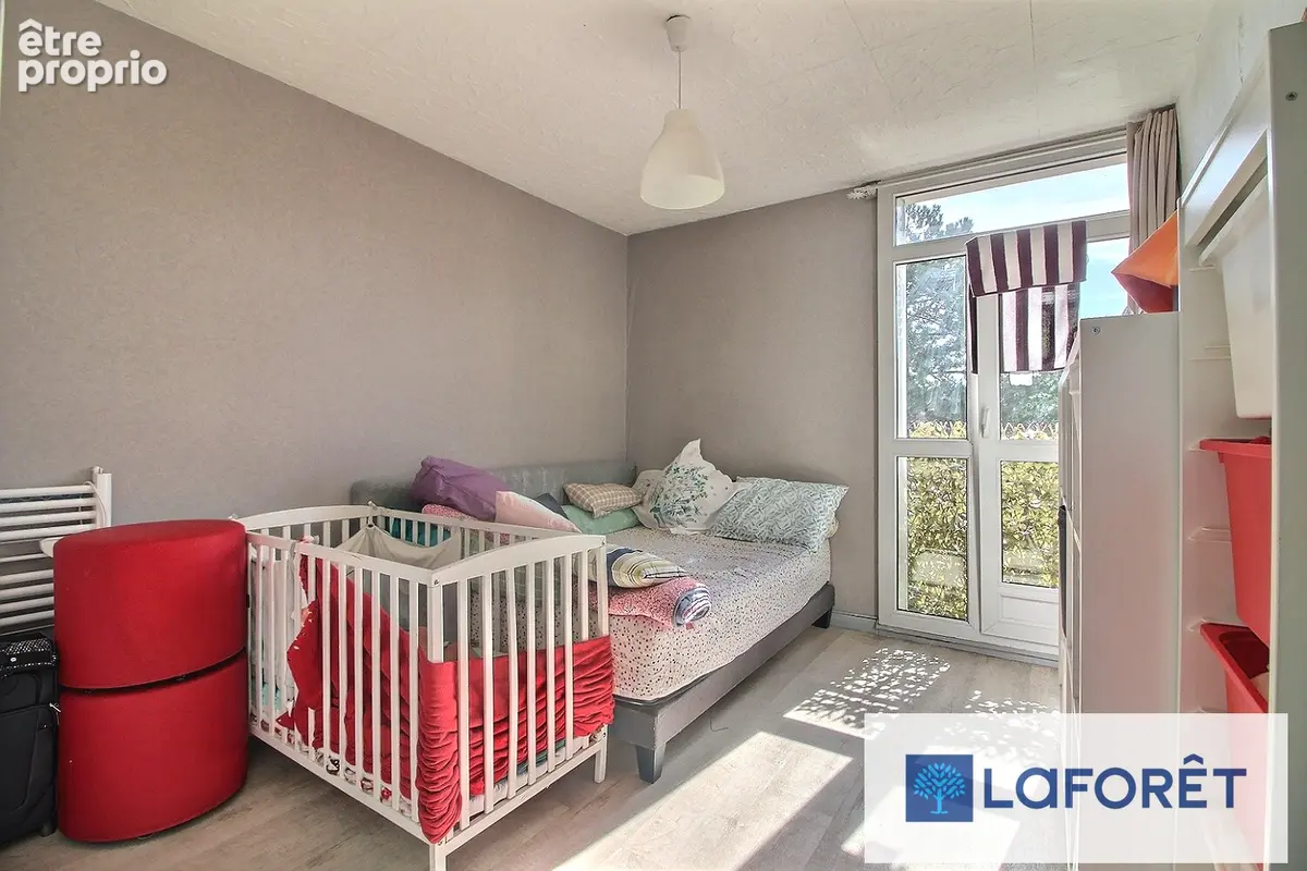 VENTE d'un appartement de 4 pièces (73 m²) à RIS ORANGIS - photo 4