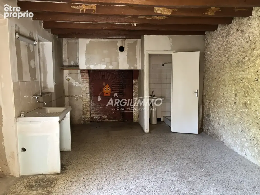 Ensemble immobilier à rénover   Trois maisons et terrains - photo 2