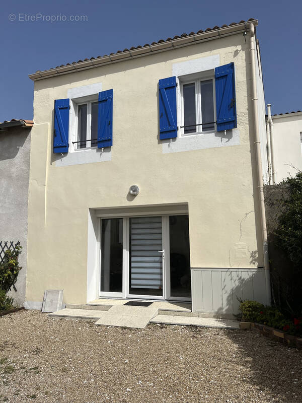 Maison à MORTAGNE-SUR-GIRONDE