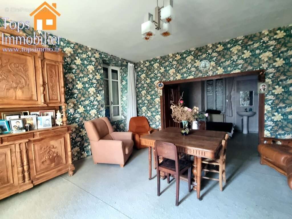 Maison à RIEUPEYROUX