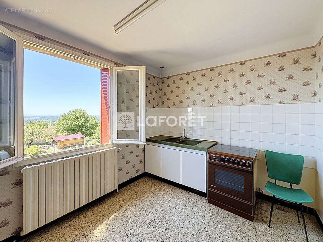 Maison Champagnat 6 pièces 125 m2 - photo 8