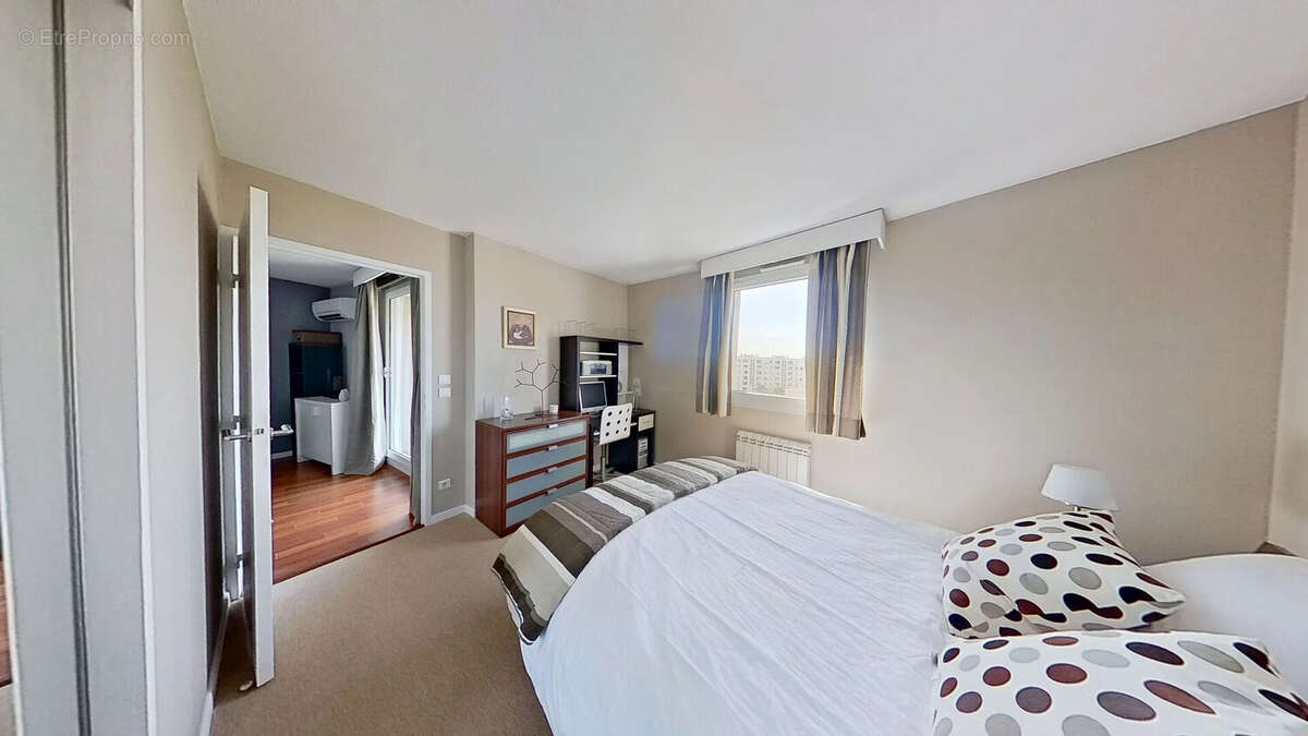 Appartement à LYON-8E