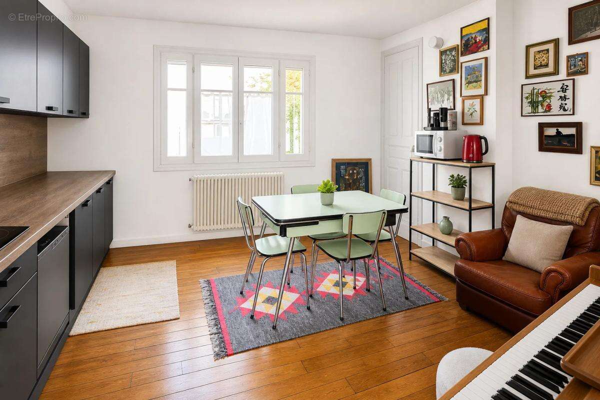 Maison rénovée 100 m² avec jardin et parking - photo 4