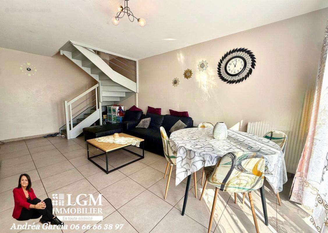 Maison à CHATEAUNEUF-LES-MARTIGUES