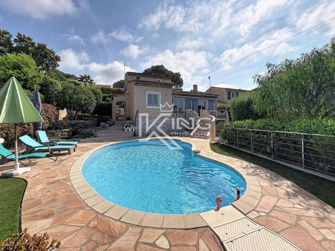 Maison à FREJUS