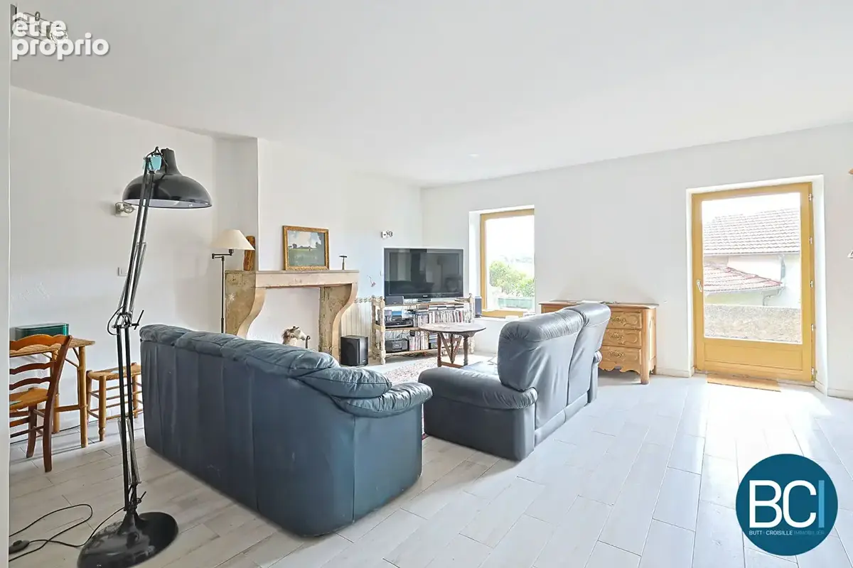 LAY-SAINT-CHRISTOPHE - Maison 7 pièces - 201m² - photo 4