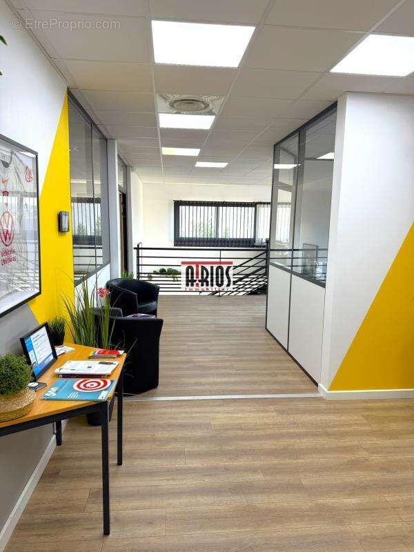 Commerce à LA FARLEDE