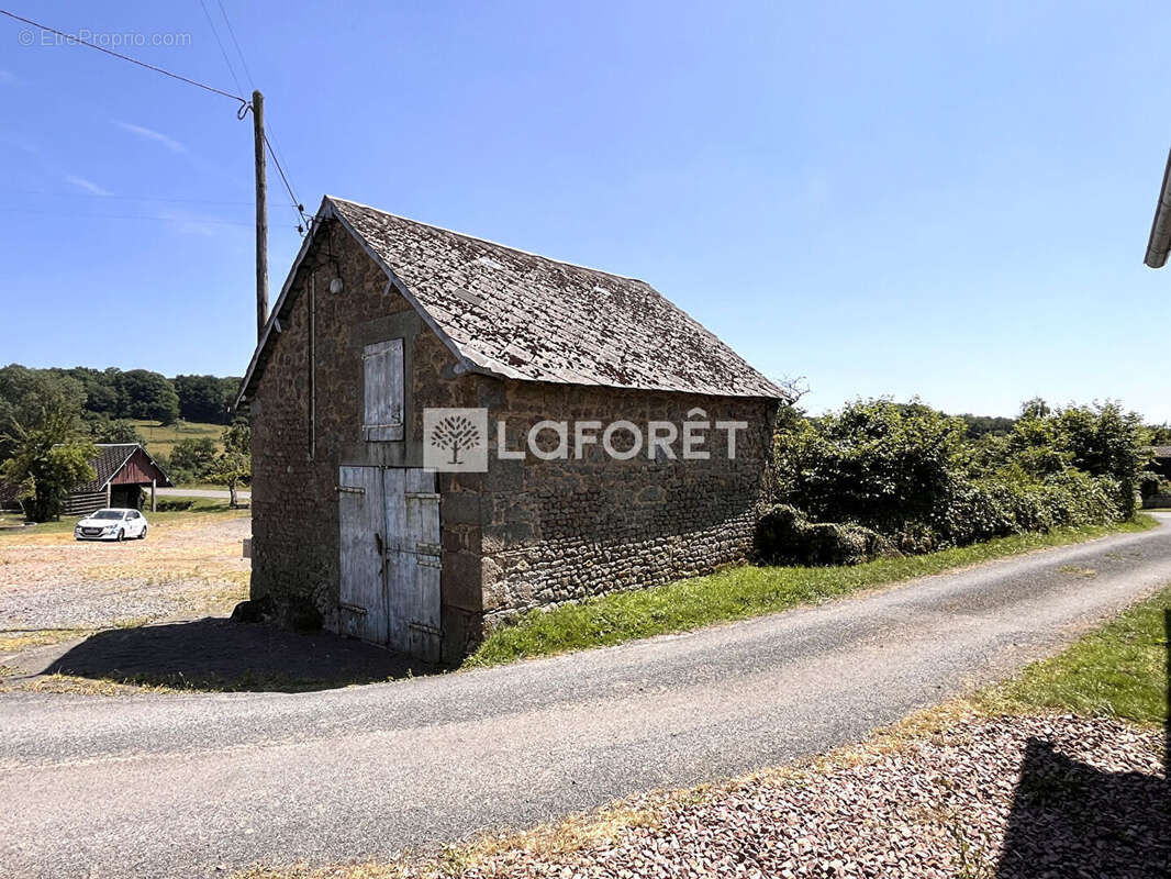 Maison à ATHIS-DE-L'ORNE