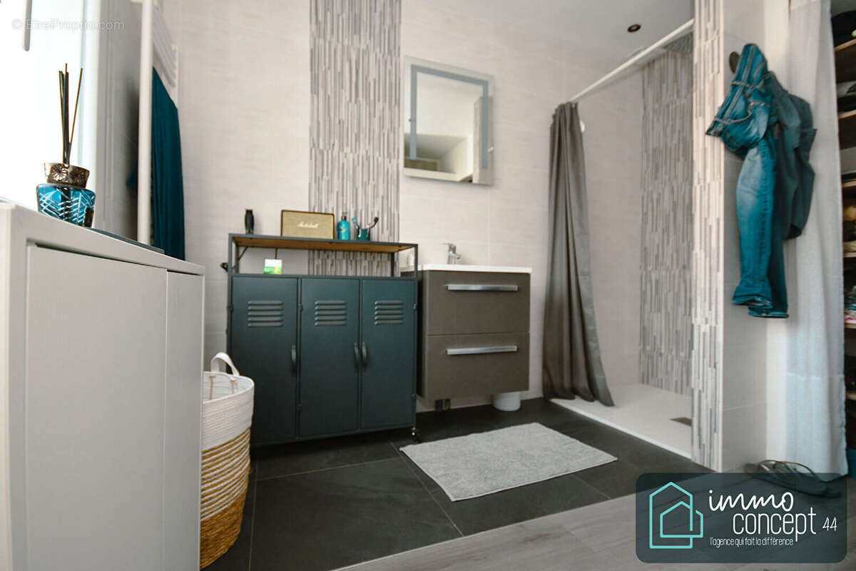 Maison à SAINT-LEGER-LES-VIGNES