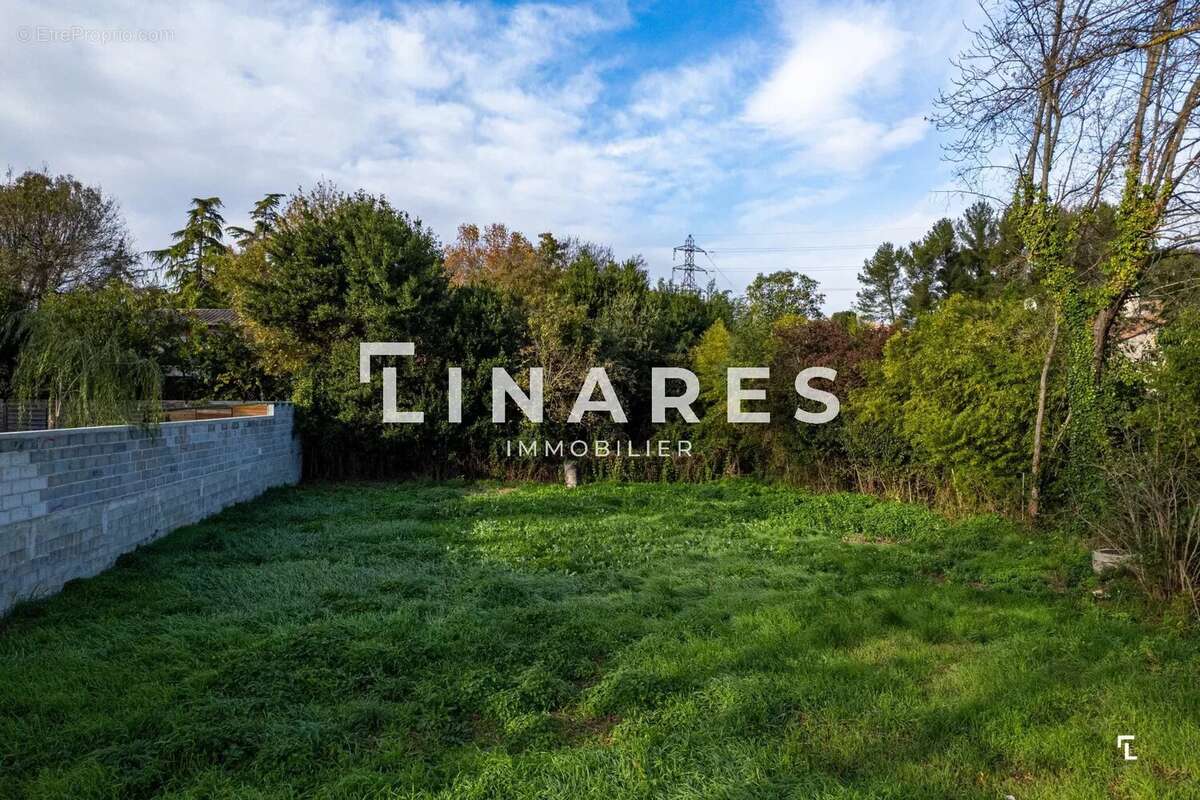 Terrain à MARSEILLE-11E