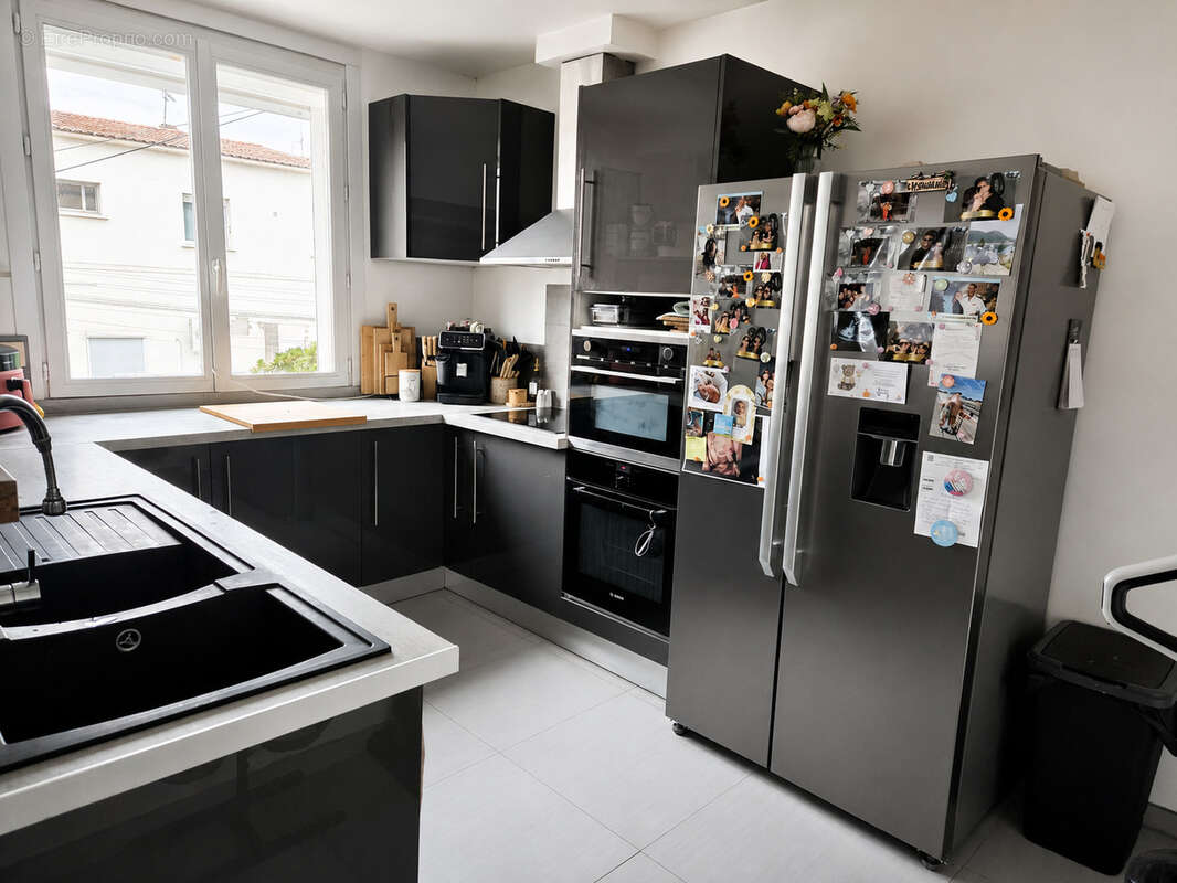 Dans une petite résidence de 4 lots, en impasse au calme, beau T3 en parfait état en 1er et dernier étage avec - photo 3