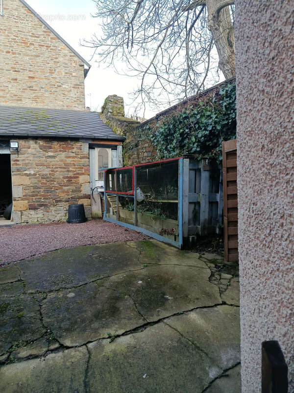 Maison à CONDE-SUR-NOIREAU