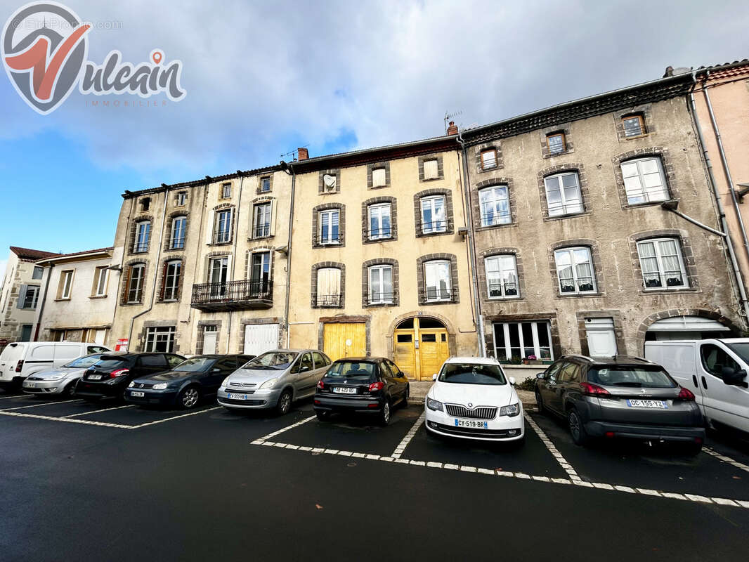 Appartement à SAINT-AMANT-TALLENDE
