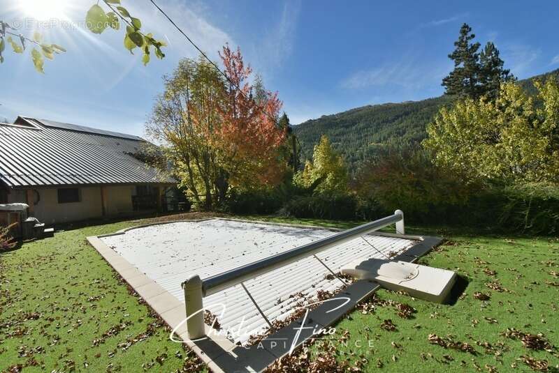 Maison à LA SALLE-LES-ALPES