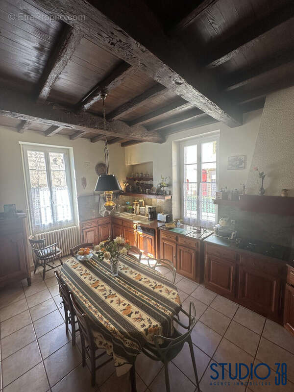 Maison 178 m² à Laroque-Timbaut  - photo 5