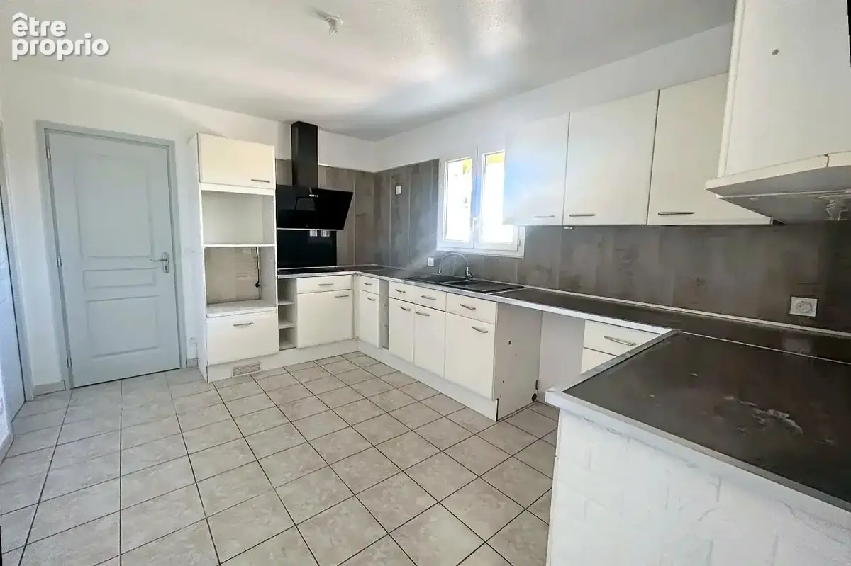 Villa type 4 sur 387 m² de terrain - photo 4