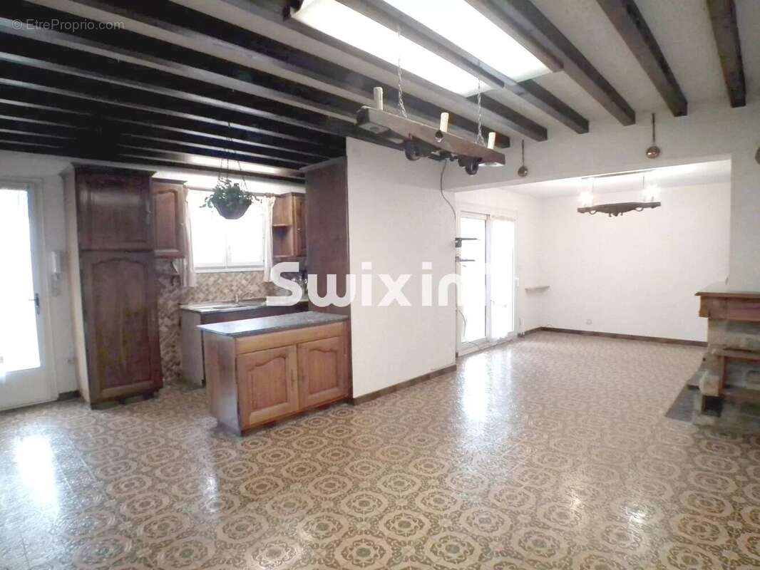 Maison à LONS-LE-SAUNIER