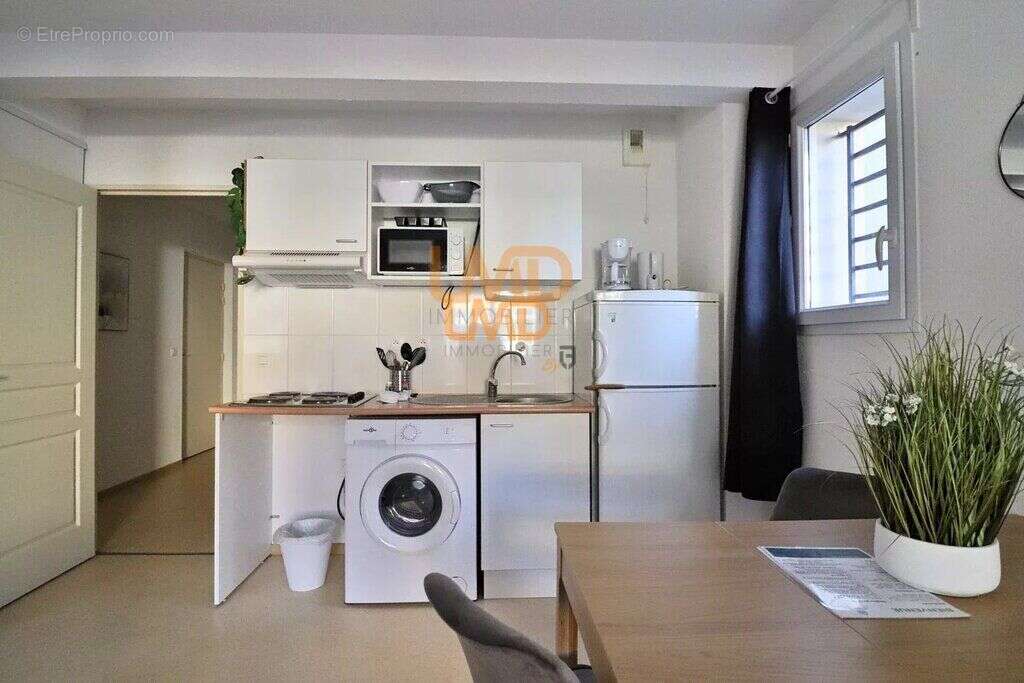 Appartement à AVENE