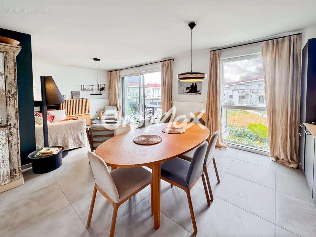 Appartement à NESLES