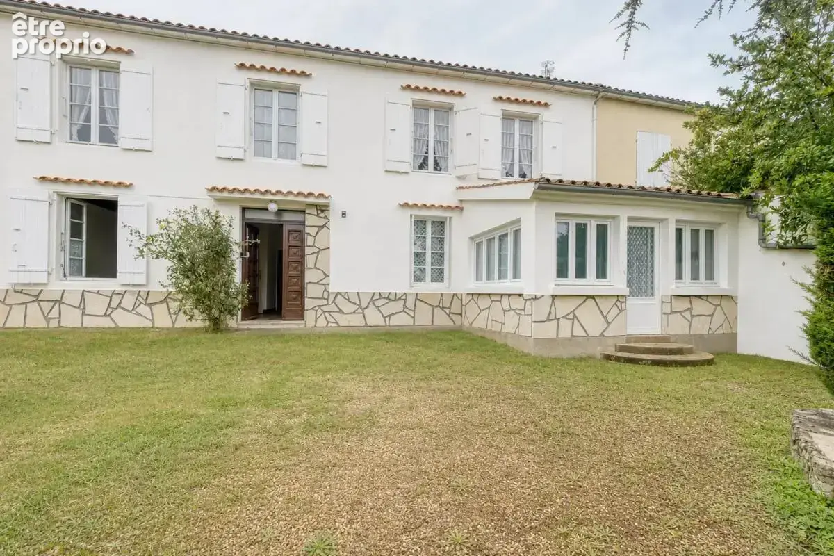 Maison à GENOUILLE