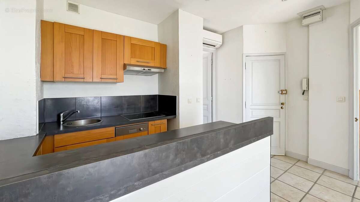 Appartement à VALLAURIS