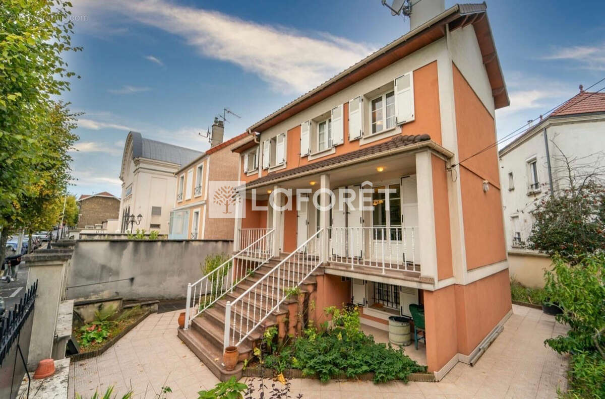 Maison à VILLEMOMBLE