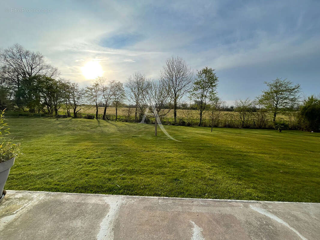 Maison à SAINT-LUMINE-DE-COUTAIS