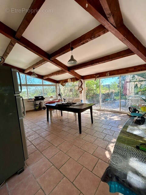 Maison à SIMIANE-COLLONGUE