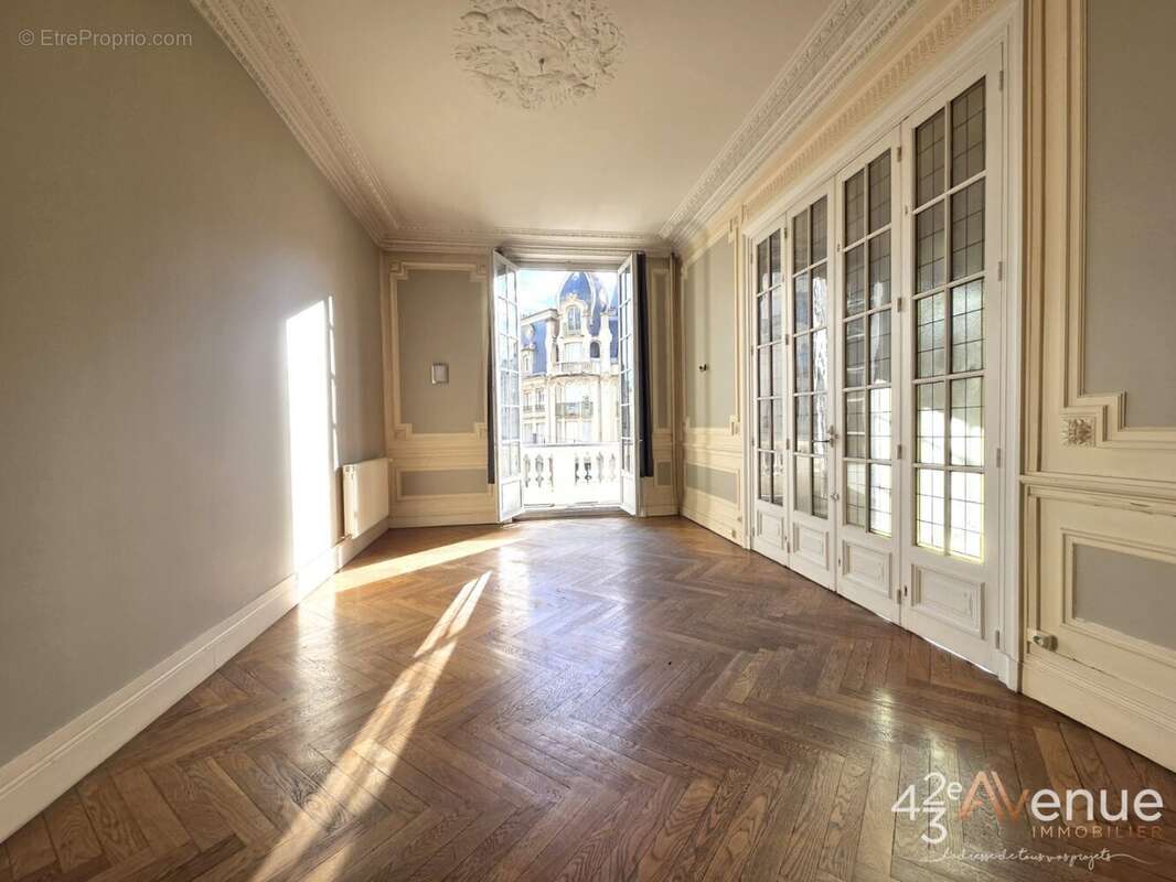 Appartement à SAINT-ETIENNE