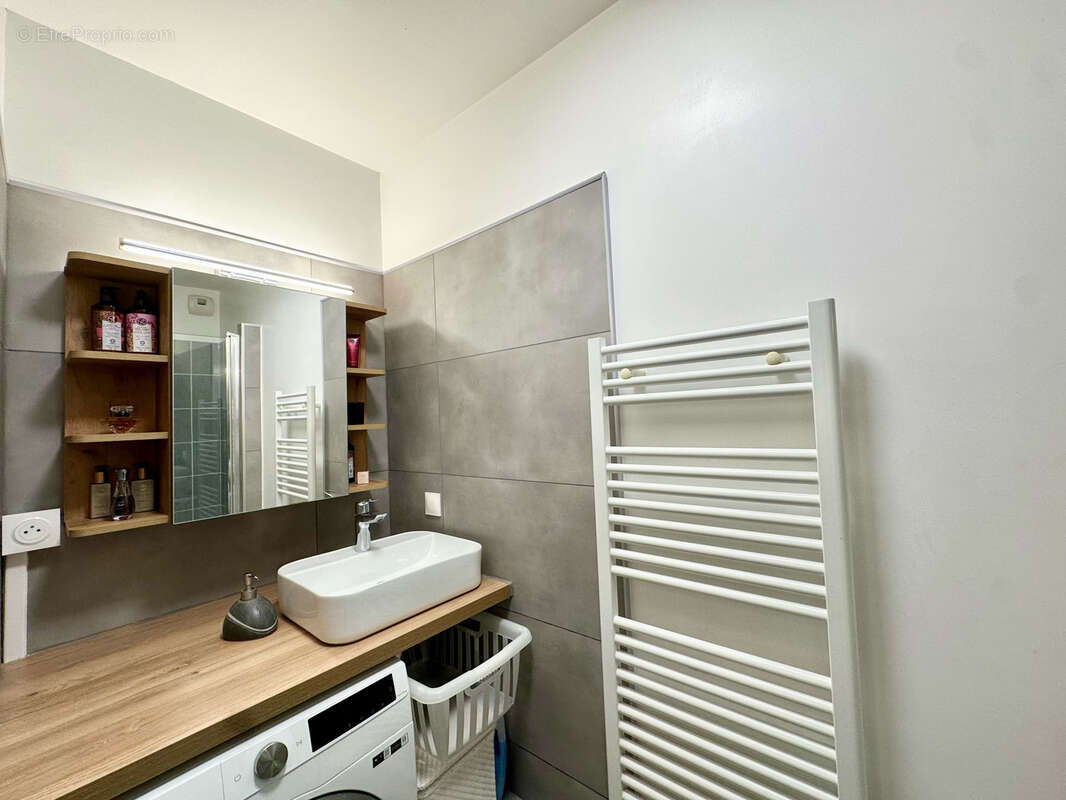 Appartement à MARSEILLE-9E