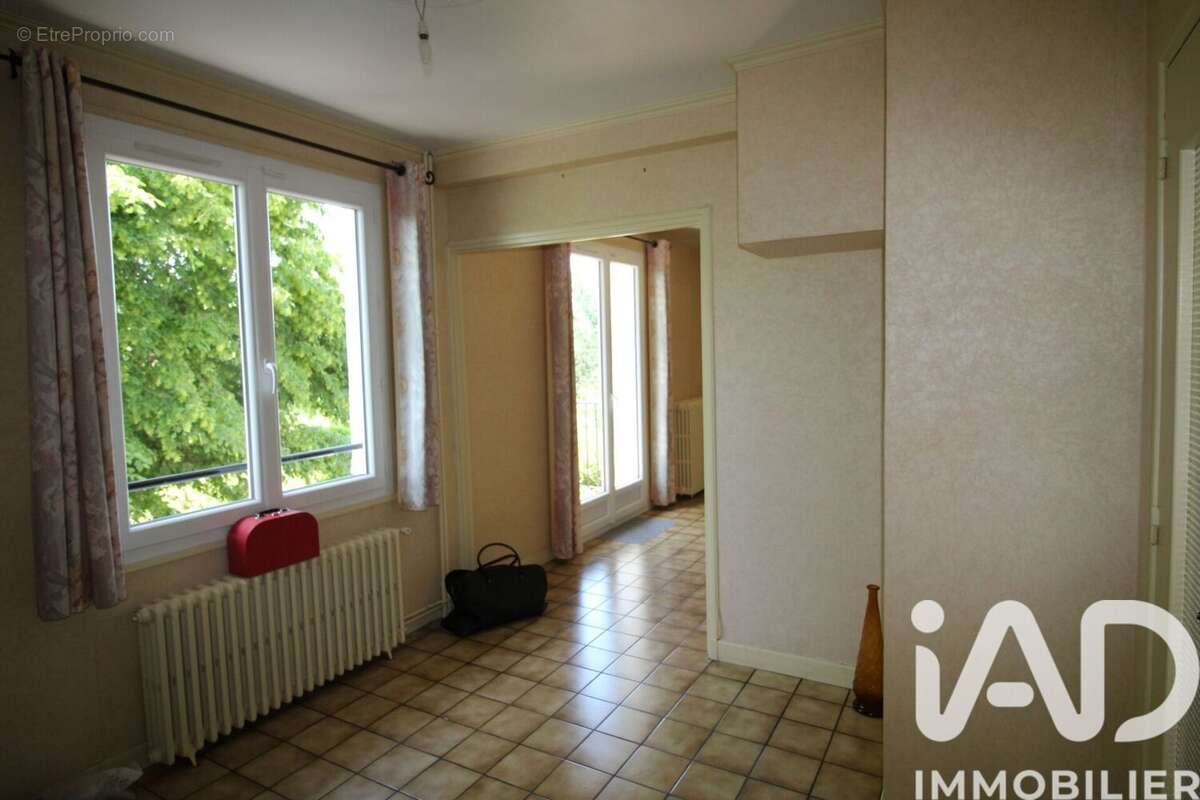 Photo 9 - Maison à COULANGES-LES-NEVERS