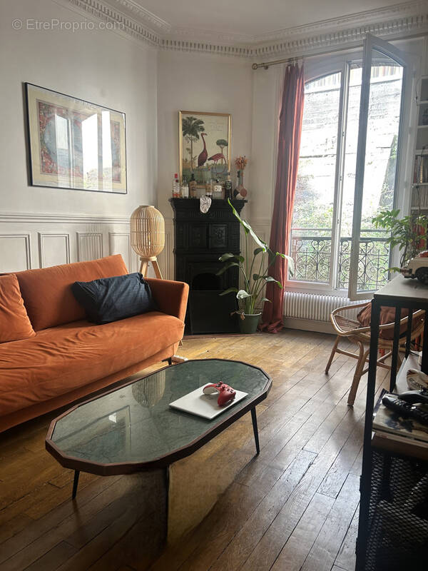 Appartement à PARIS-18E
