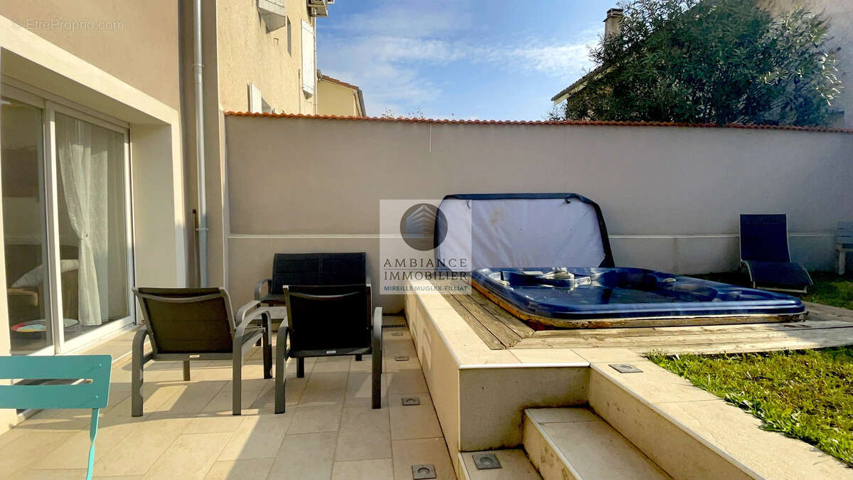 Maison à BOURG-DE-PEAGE