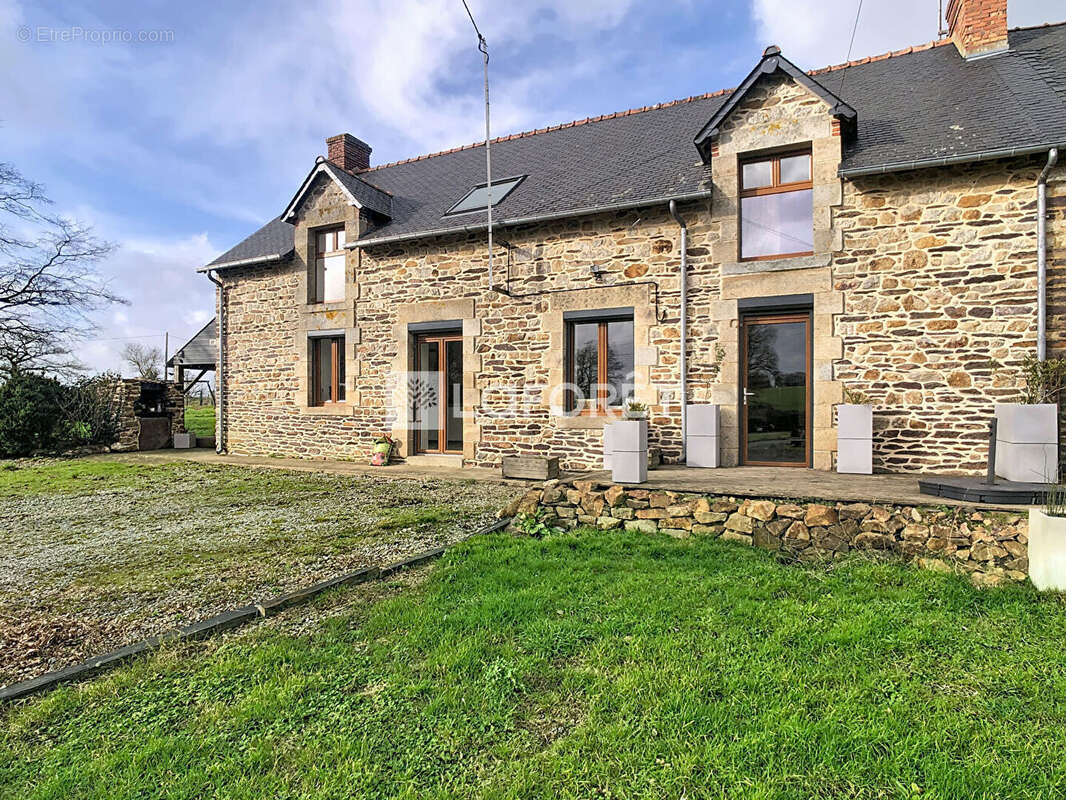 Maison à MAURE-DE-BRETAGNE